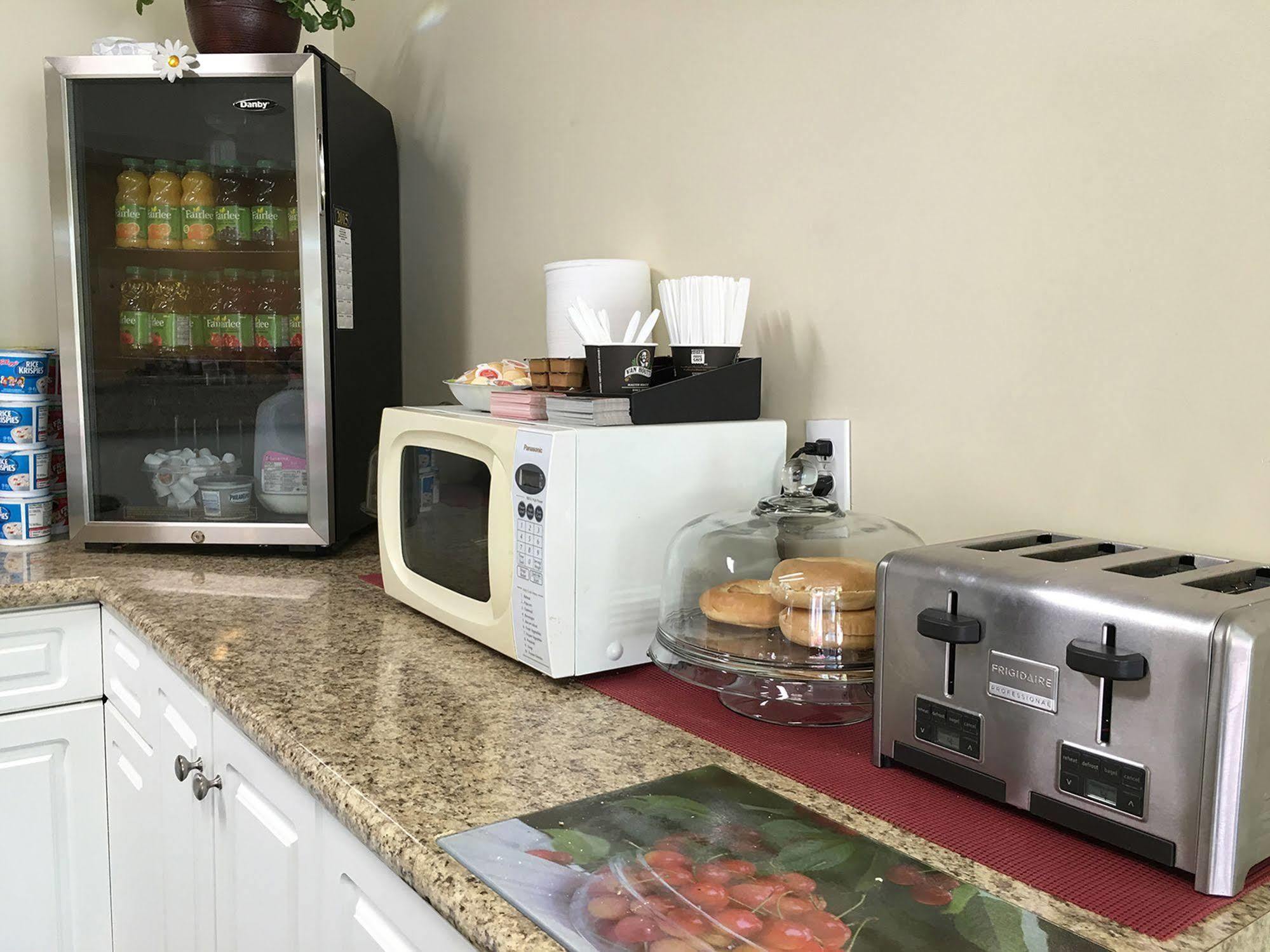 Westgate Inn Portage la Prairie Dış mekan fotoğraf